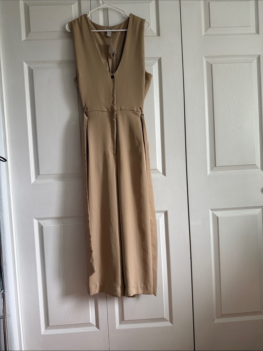 H&M Beige Sleeveless Wide-Leg Jumpsuit